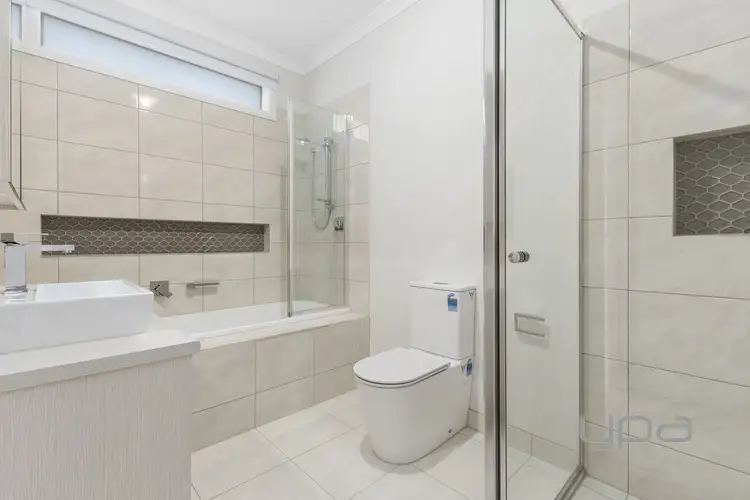 Fifth view of Homely house listing, 16 Cinnamara Circuit, Tarneit VIC 3029