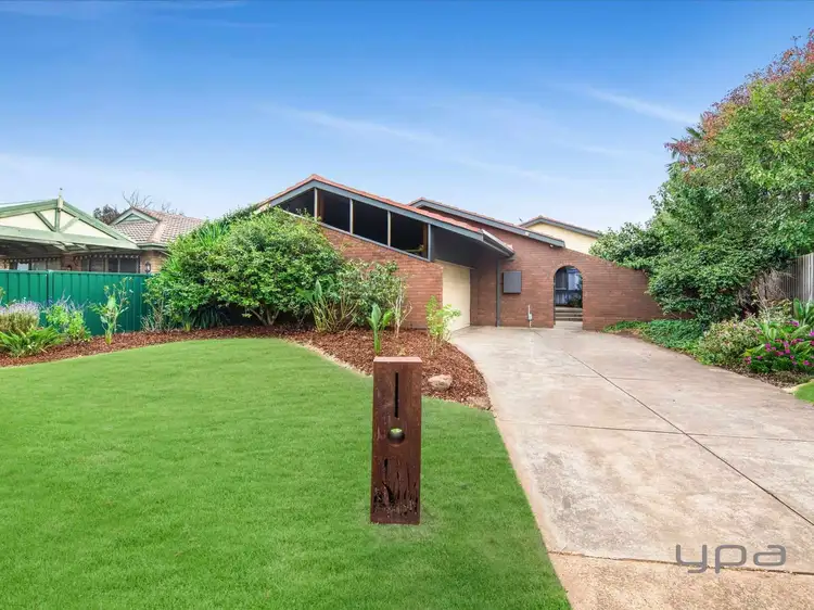 2 Wallaroo Square, Werribee VIC 3030