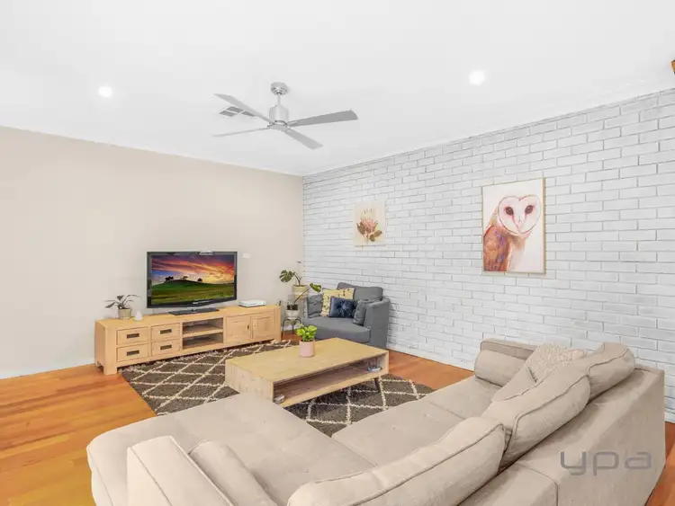 Third view of Homely house listing, 2 Wallaroo Square, Werribee VIC 3030
