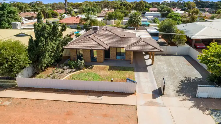 228 Hare Street, West Lamington WA 6430