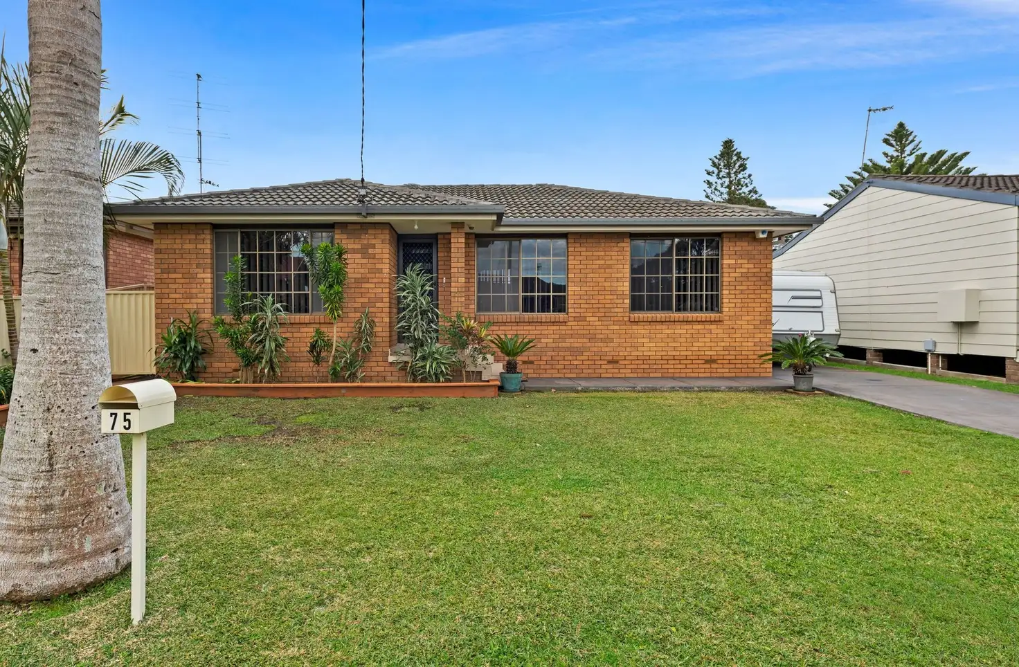 Main view of Homely house listing, 75 Kerry Crescent, Berkeley Vale NSW 2261