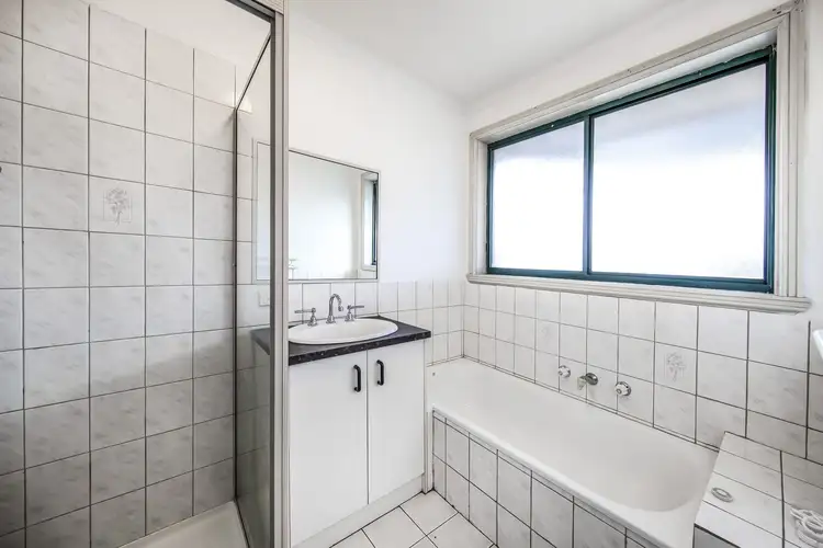 Seventh view of Homely house listing, 2 Crabbe Court, Delahey VIC 3037