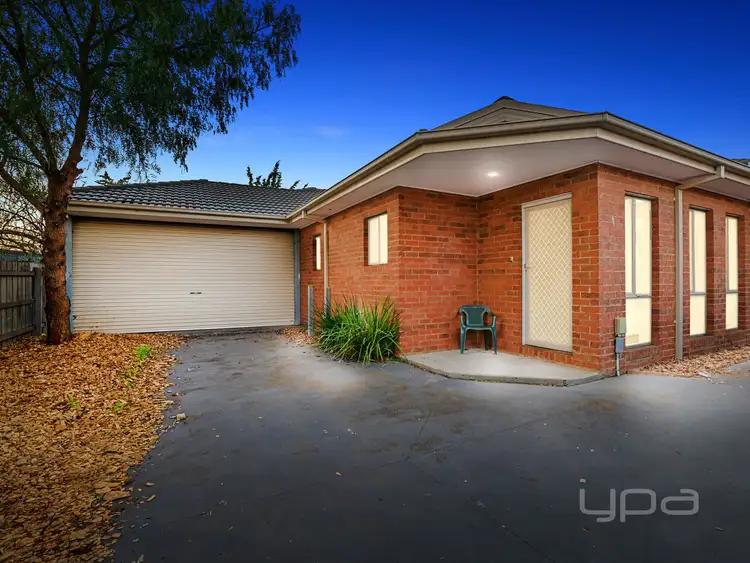 2/24 Henry Street, Melton VIC 3337
