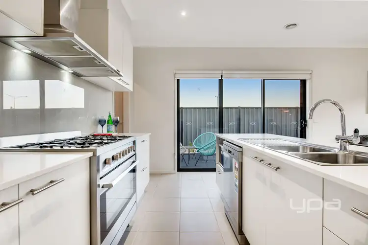Sixth view of Homely house listing, 4 Lemon Myrtle Way, Craigieburn VIC 3064