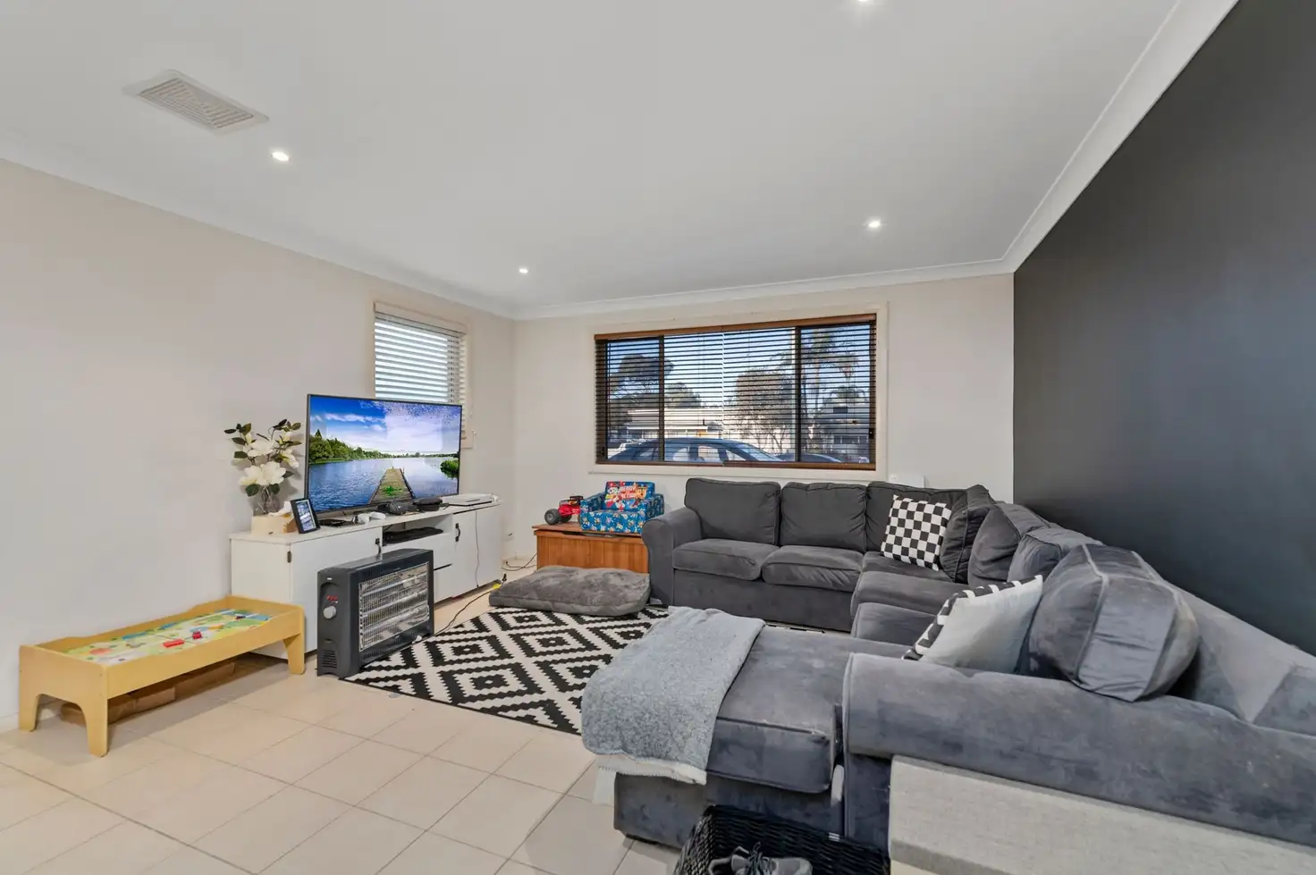 Main view of Homely townhouse listing, 1/51 Flinders Avenue, Killarney Vale NSW 2261
