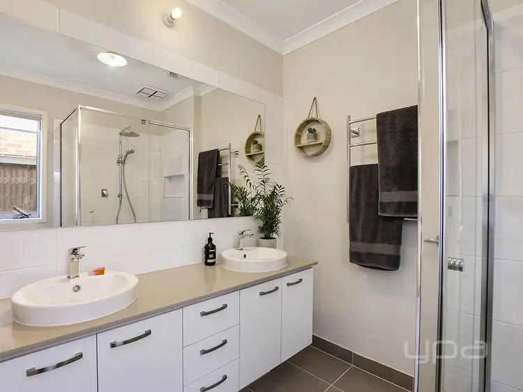 Sixth view of Homely house listing, 15 Oakbridge Street, Weir Views VIC 3338