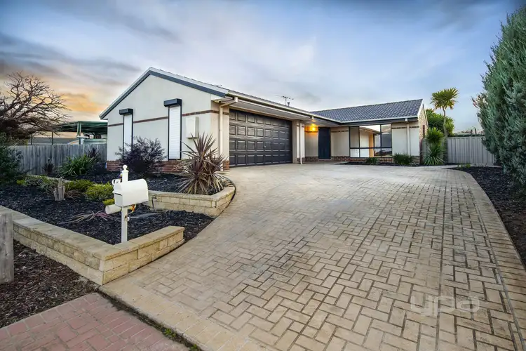 Main view of Homely house listing, 3 Kinley Place, Hillside VIC 3037
