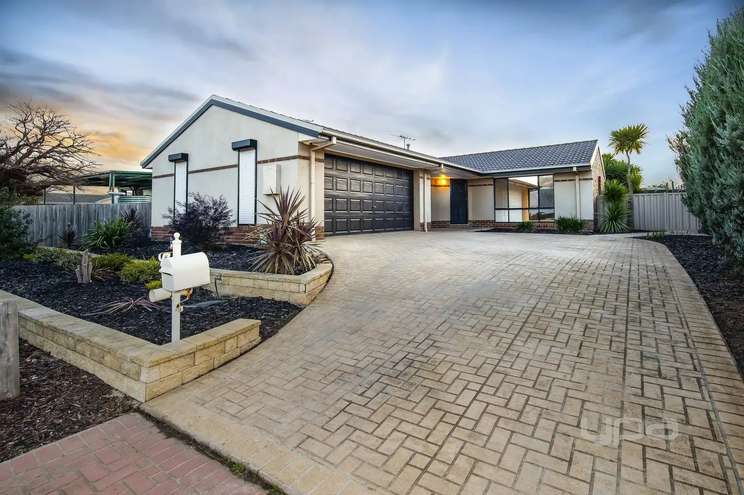 Main view of Homely house listing, 3 Kinley Place, Hillside VIC 3037