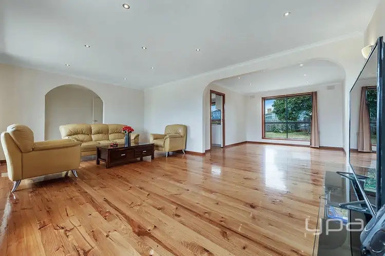 Third view of Homely house listing, 5 Aris Court, Craigieburn VIC 3064
