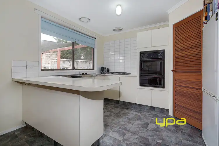 Fifth view of Homely house listing, 2 Mackinnon Court, Westmeadows VIC 3049