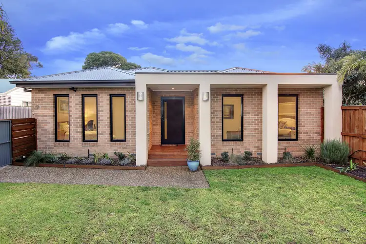 1/6 Hayes Avenue, Rosebud VIC 3939