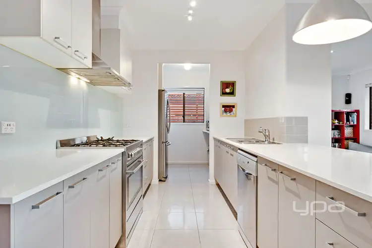 Fifth view of Homely house listing, 11 Gully Way, Craigieburn VIC 3064