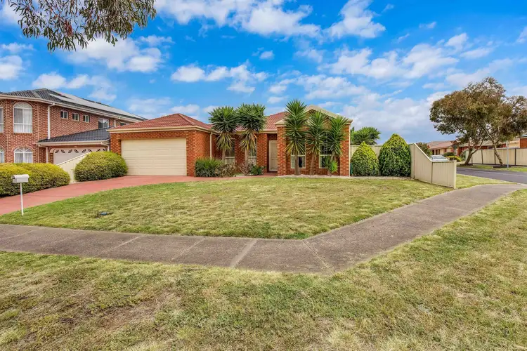 13 Park Lane, Taylors Hill VIC 3037