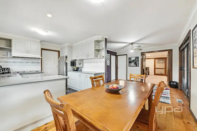 Fourth view of Homely house listing, 8 Dorking Court, Craigieburn VIC 3064