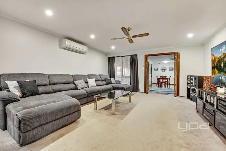 Sixth view of Homely house listing, 8 Dorking Court, Craigieburn VIC 3064