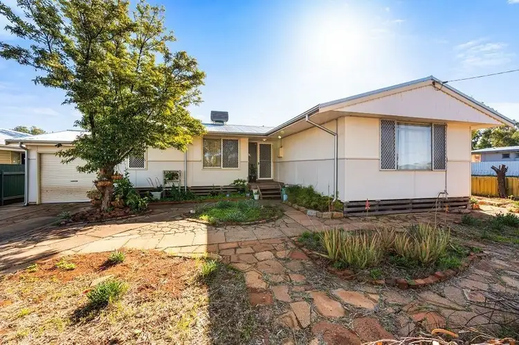 72 Forrest Street, Coolgardie WA 6429
