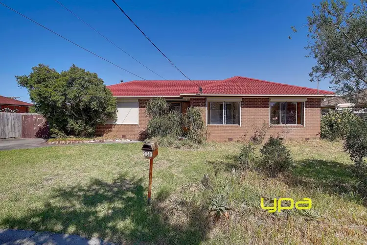 261 CARRICK DRIVE, Gladstone Park VIC 3043