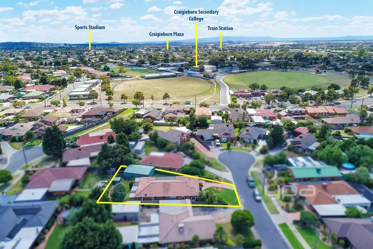 Second view of Homely house listing, 7 Goodrich Court, Craigieburn VIC 3064