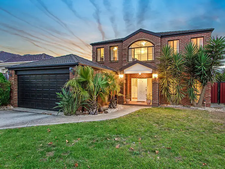 9 Kinnaird Court, Taylors Lakes VIC 3038