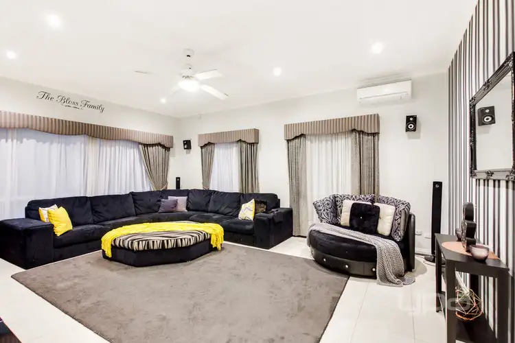 Third view of Homely house listing, 17 Lancelot Court, Hillside VIC 3037