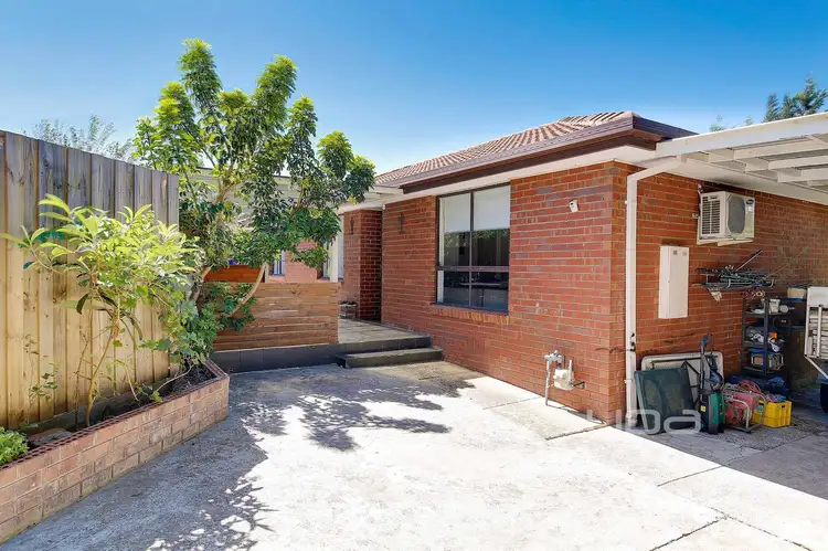 2/7 Tarwin Place, Meadow Heights VIC 3048