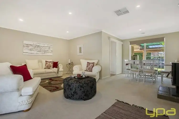 Third view of Homely house listing, 5 Scullin Court, Sunbury VIC 3429