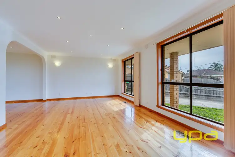 Fifth view of Homely house listing, 5 Aris Court, Craigieburn VIC 3064
