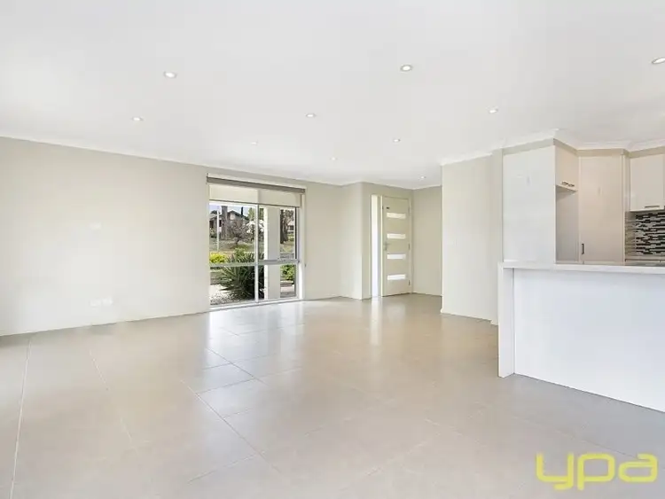 Second view of Homely house listing, 252 Elizabeth Drive, Sunbury VIC 3429