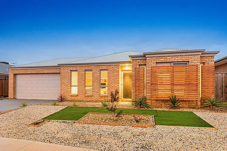 85 Arnolds Creek Boulevard, Melton West VIC 3337