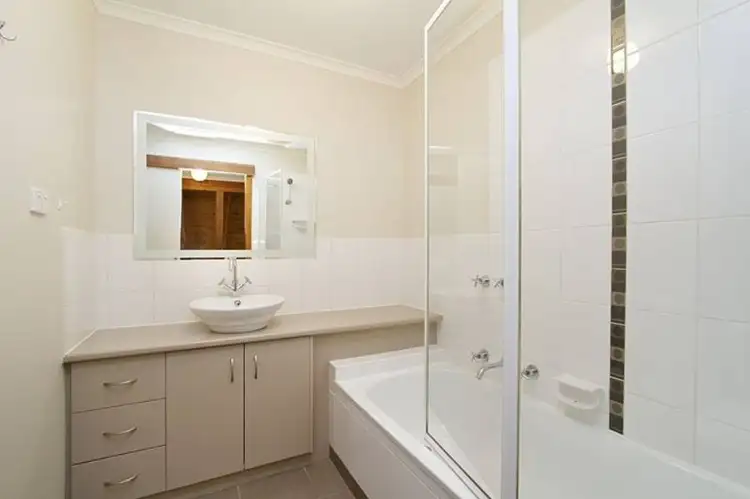 Sixth view of Homely unit listing, 4/1 Mc Ewen Drive, Sunbury VIC 3429