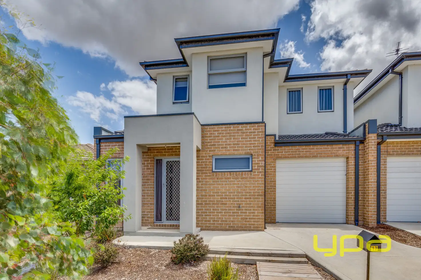 Main view of Homely townhouse listing, 17 Gully Way, Craigieburn VIC 3064