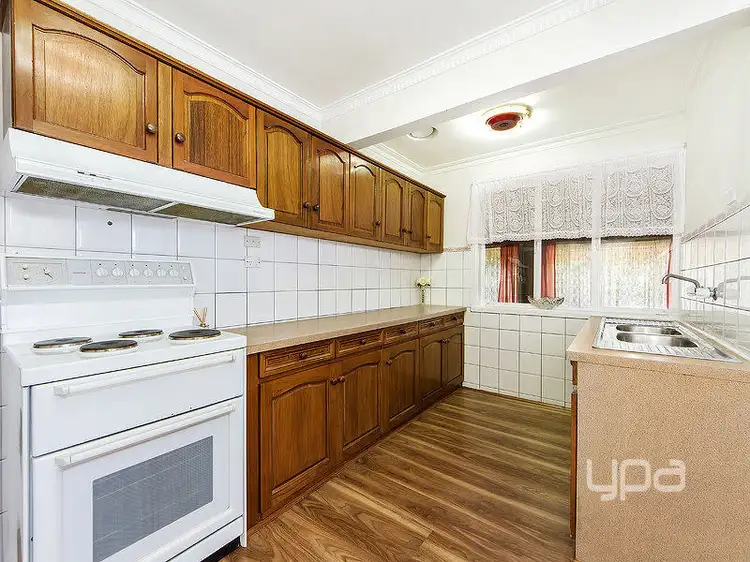 Fourth view of Homely house listing, 2 Jamieson Street, St Albans VIC 3021