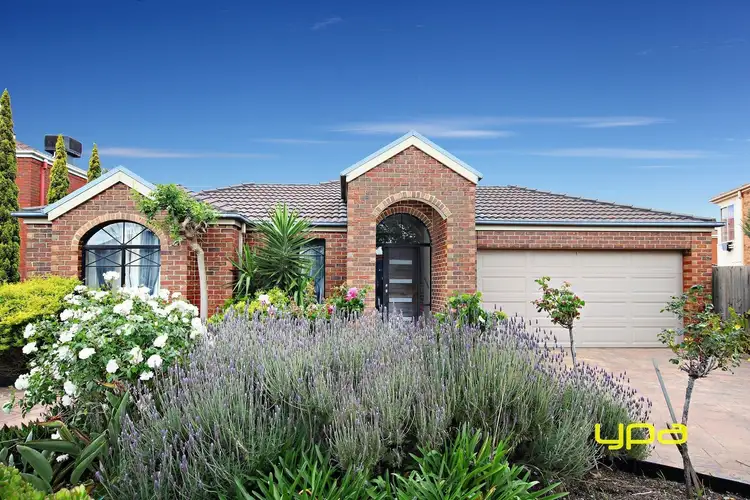 34 Nicholson Terrace, Taylors Hill VIC 3037