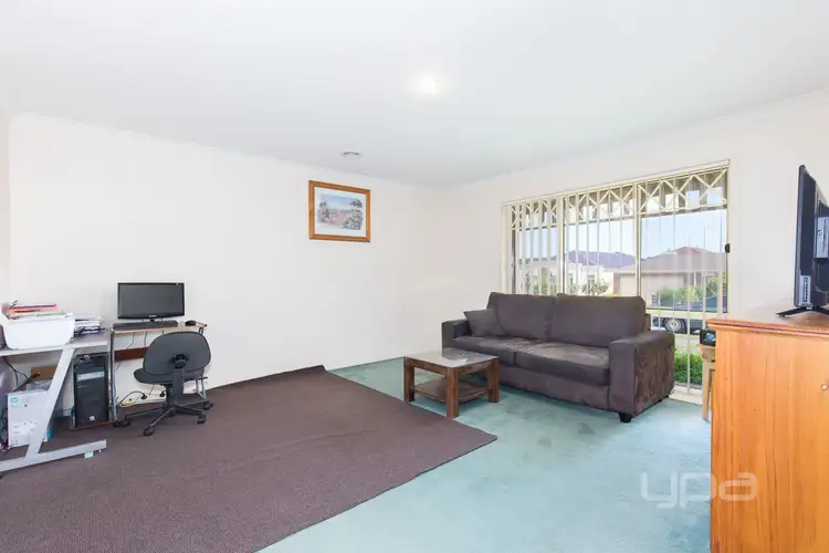 Fifth view of Homely house listing, 17 Jindabyne Avenue, Taylors Hill VIC 3037