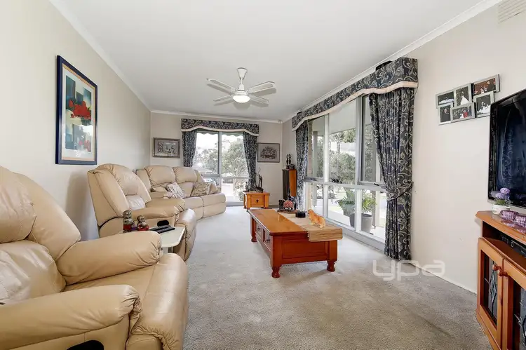 Fifth view of Homely house listing, 8 Mitford Crescent, Craigieburn VIC 3064