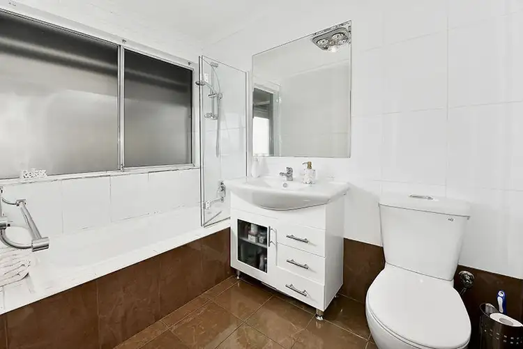 Seventh view of Homely house listing, 4 Ellesmere Crescent, Gladstone Park VIC 3043