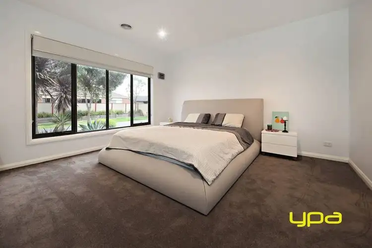 Fifth view of Homely house listing, 2 Barrwang Street, Cairnlea VIC 3023