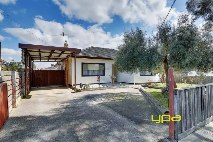 15 Lawrence Street, Hadfield VIC 3046