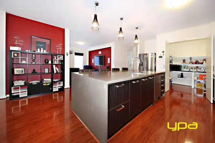 Fifth view of Homely house listing, 8 Syon Court, Burnside Heights VIC 3023