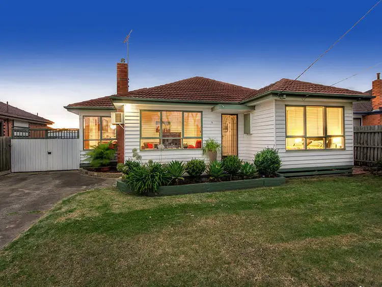 15 Little Street, Deer Park VIC 3023