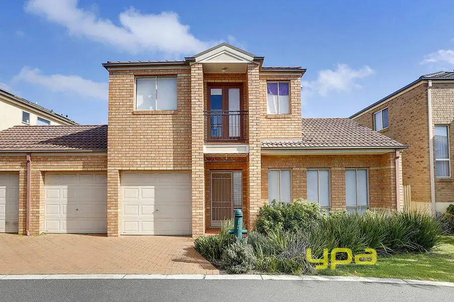 Main view of Homely townhouse listing, 15 Amberlea Circuit, Taylors Hill VIC 3037