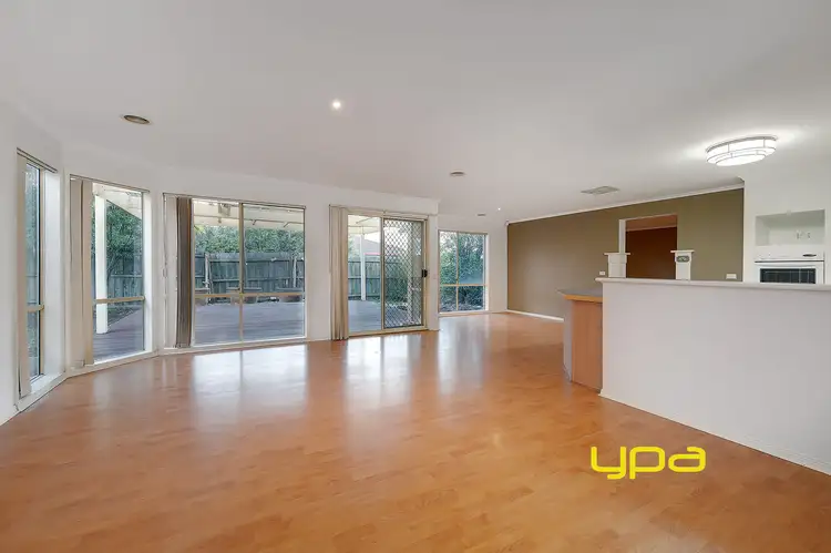 Fifth view of Homely house listing, 11 Ozzimo Drive, Hillside VIC 3037