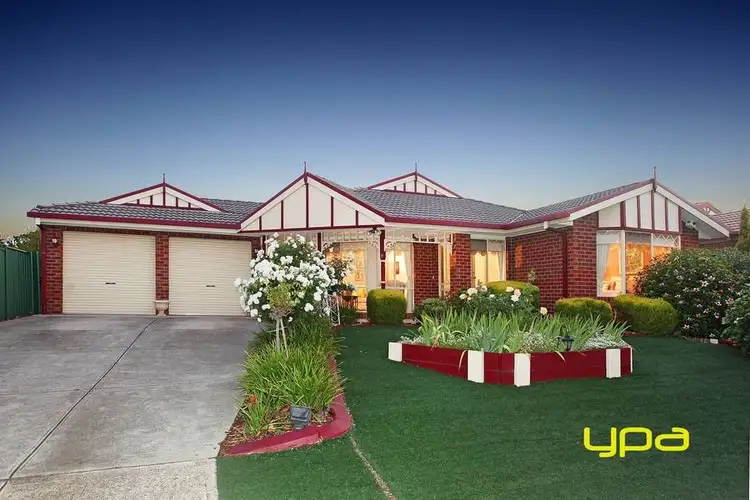 9 Cuthbert Place, Burnside VIC 3023