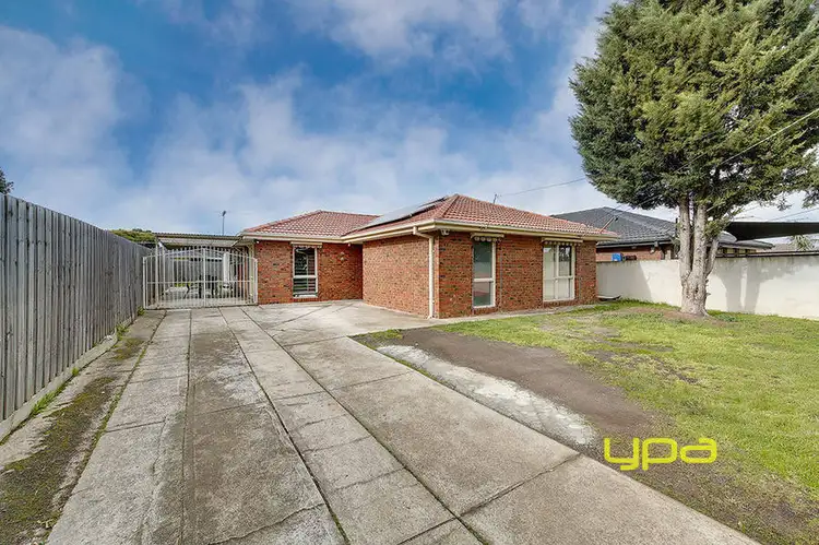 42 Malmsbury Drive, Meadow Heights VIC 3048
