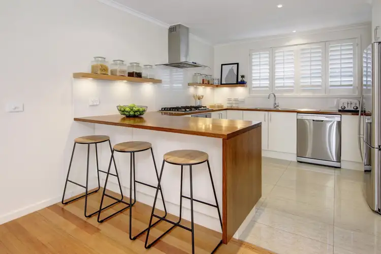 1/16 Rosalie Avenue, Dromana VIC 3936