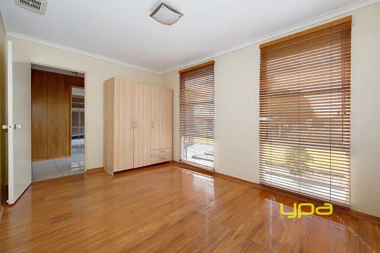 Sixth view of Homely house listing, 16 Canadian Court, Meadow Heights VIC 3048