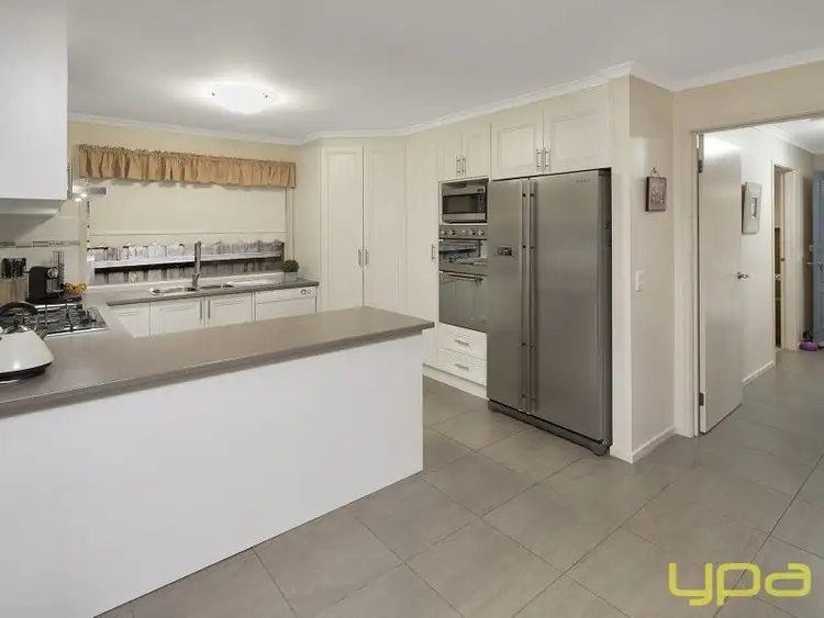 Sixth view of Homely house listing, 8 Fernshaw Place, Sunbury VIC 3429