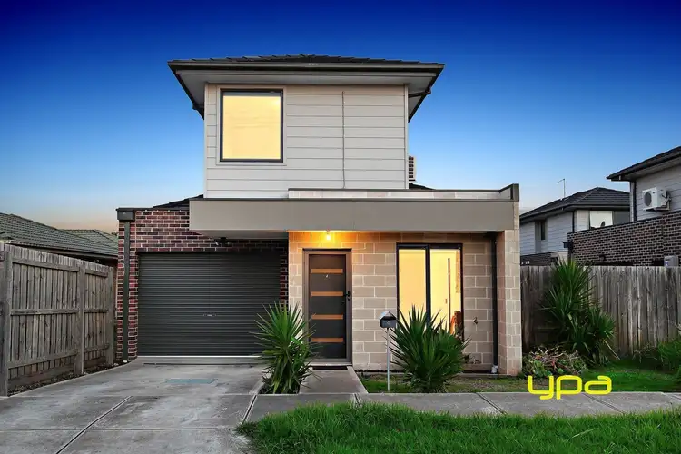 4/28 Buckingham Street, Sydenham VIC 3037