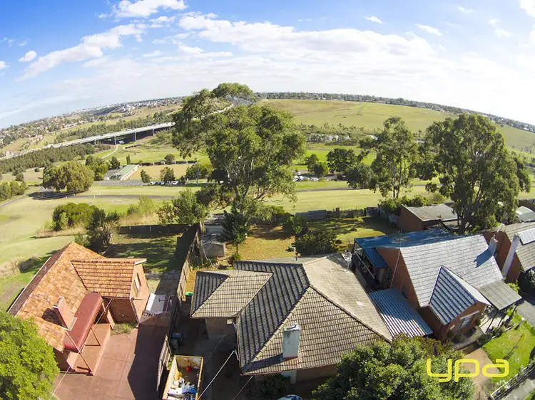 83 Sunset Boulevard, Jacana VIC 3047