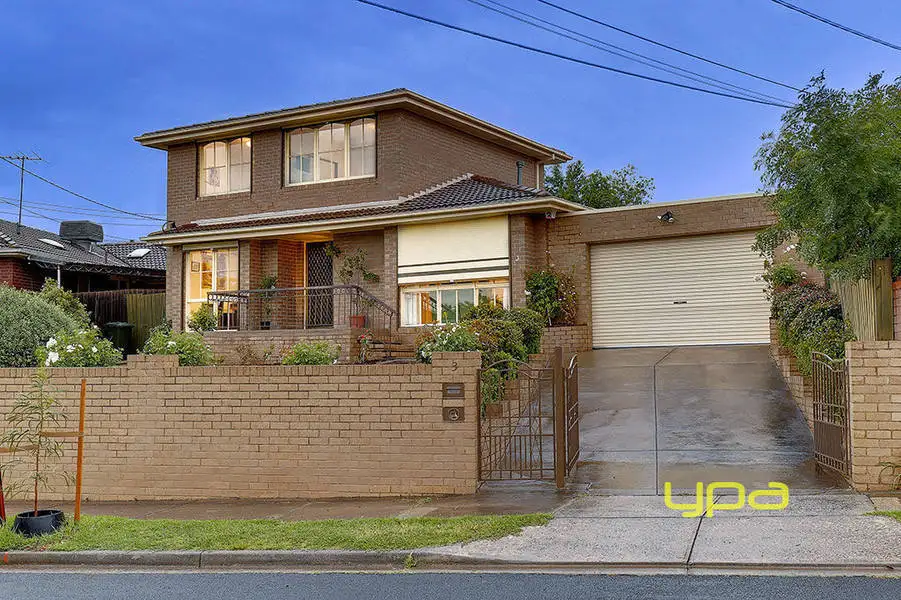 Main view of Homely house listing, 3 Forest Court, Gladstone Park VIC 3043